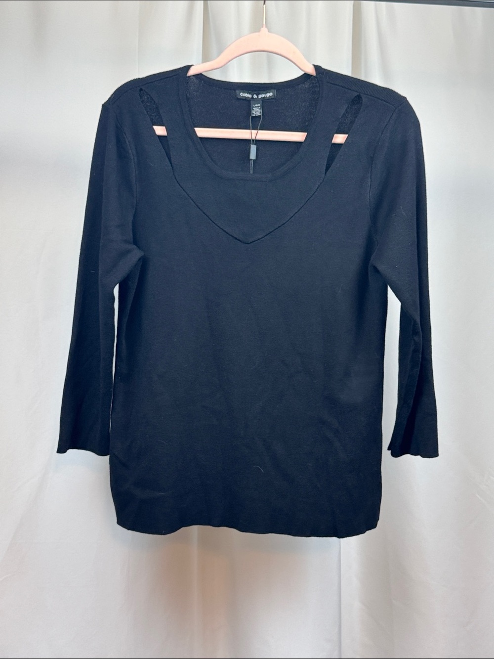 Cable & Gauge NWT Women’s Large Black Cutout V-Neck Long Sleeve Knit Top - Picture 5 of 12